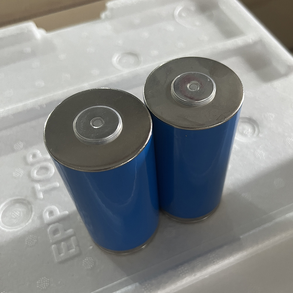 EVE 4695E 3.2V 30Ah Cylindrical lithium iron phosphate battery